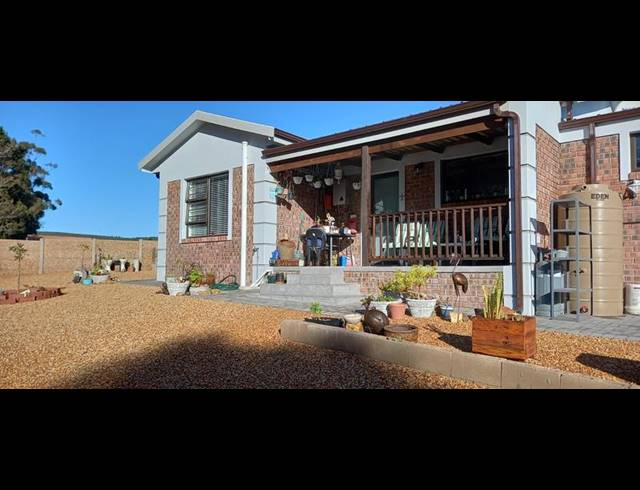 2 BEDROOM HOUSE FOR SALE IN ALBERTINIA